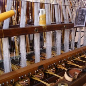 2025 TEXTILE AND FABRICS TRENDS IN PAKISTAN